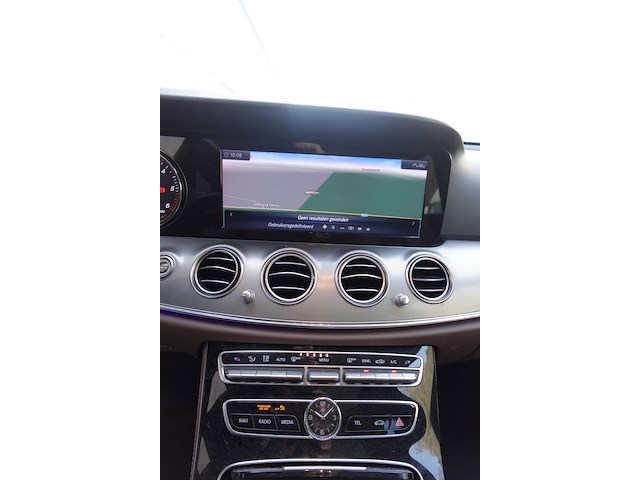 Mercedes e200 - afbeelding 12 van  19