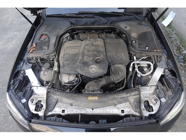 Mercedes e200 - afbeelding 18 van  19