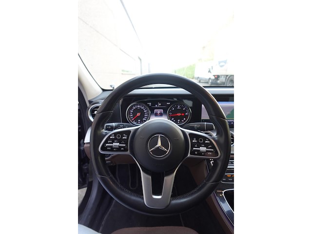 Mercedes e200 - afbeelding 8 van  19