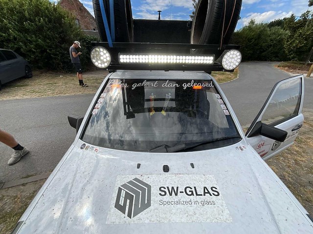 Mercedes e230w124 oldtimer - afbeelding 15 van  34