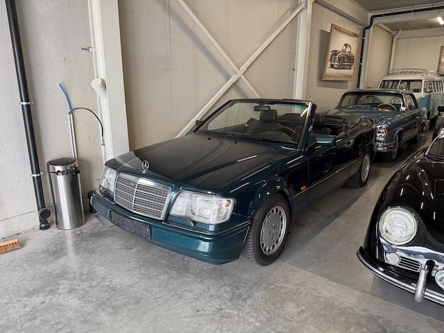 Mercedes e320, 1996 - afbeelding 1 van  25