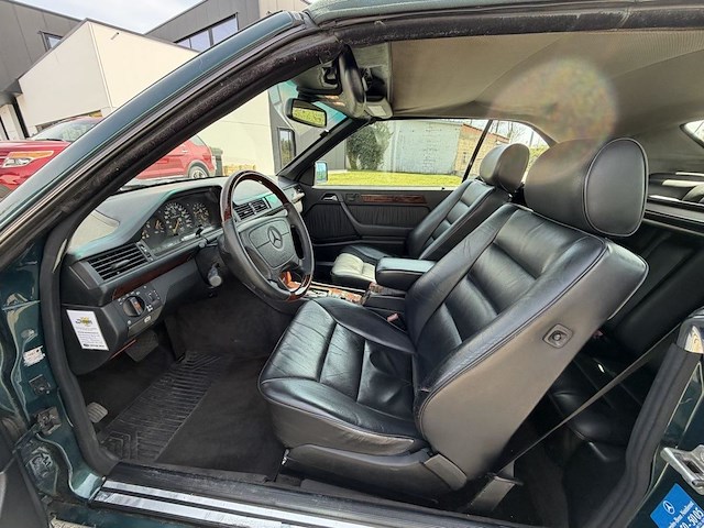 Mercedes e320 - afbeelding 3 van  26