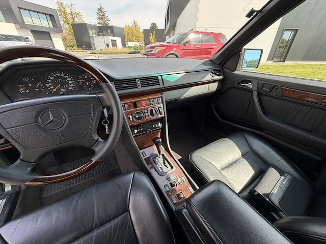 Mercedes e320 - afbeelding 5 van  26