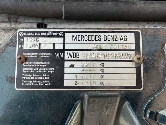Mercedes e320 - afbeelding 13 van  26