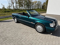 Mercedes e320 - afbeelding 20 van  26