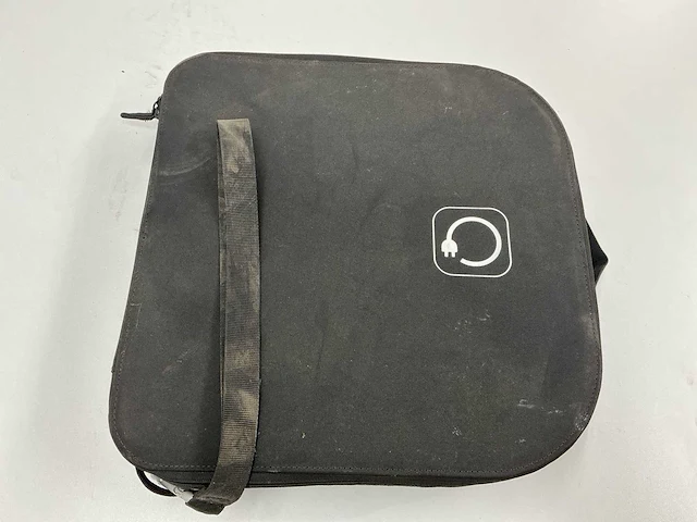 Mercedes laadkabel nieuw elektrische auto - afbeelding 3 van  3