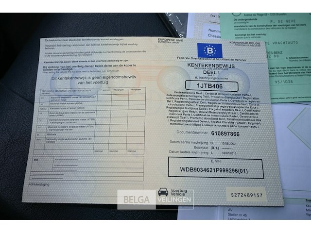 Mercedes lichte vrachtwagen - afbeelding 3 van  23