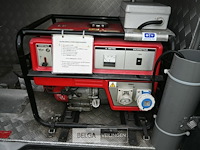 Mercedes lichte vrachtwagen - afbeelding 17 van  23