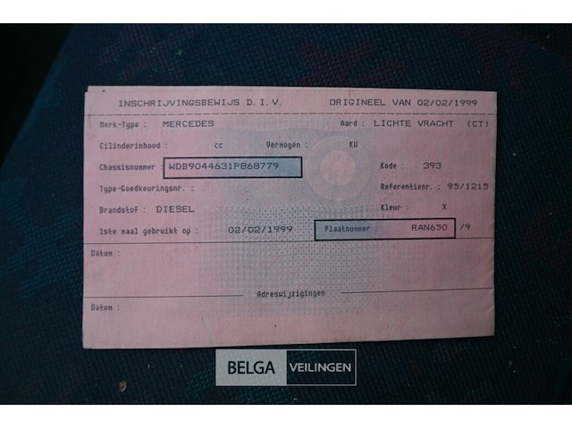 Mercedes lichte vrachtwagen - afbeelding 8 van  26