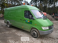 Mercedes lichte vrachtwagen - afbeelding 1 van  26