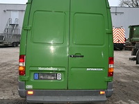 Mercedes lichte vrachtwagen - afbeelding 14 van  26