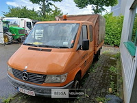 Mercedes lichte vrachtwagen - afbeelding 3 van  10