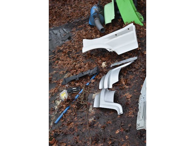 Mercedes lot carrosserieonderdelen - afbeelding 2 van  2