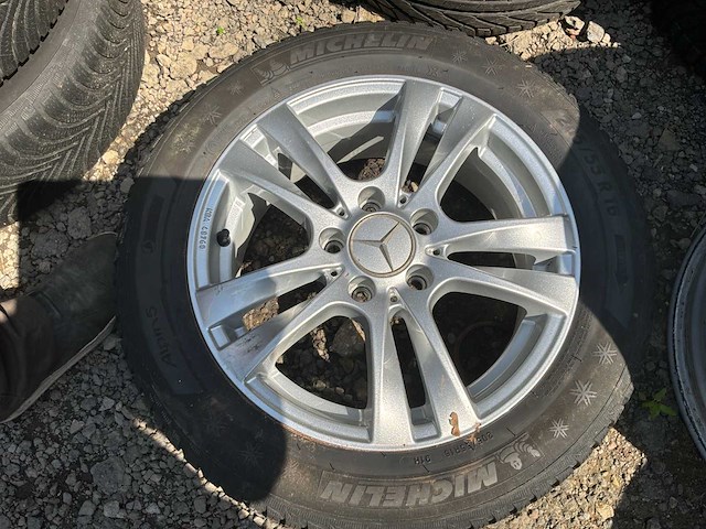Mercedes multi-merk set van 4 mercedes-banden + velgen - afbeelding 3 van  11