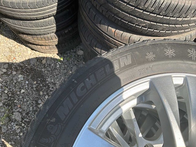 Mercedes multi-merk set van 4 mercedes-banden + velgen - afbeelding 9 van  11