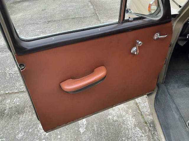 Mercedes ponton 190 oldtimer - afbeelding 5 van  25