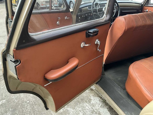 Mercedes ponton 190 oldtimer - afbeelding 10 van  29