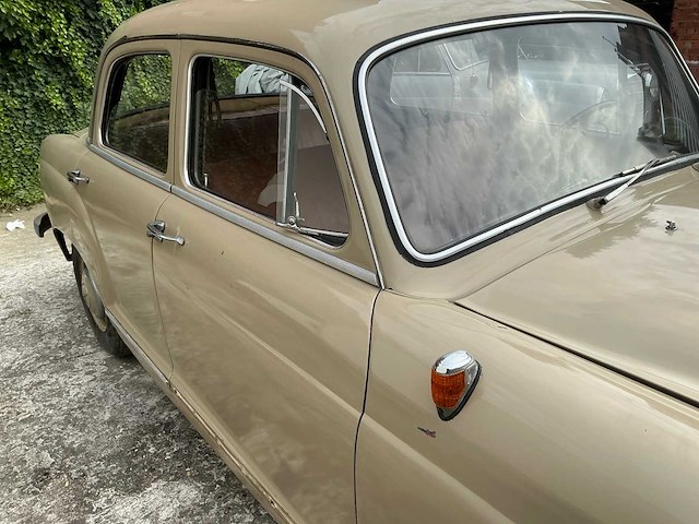 Mercedes ponton 190 oldtimer - afbeelding 13 van  29