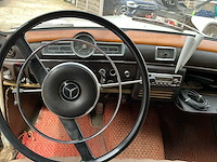 Mercedes ponton 190d oldtimer - afbeelding 10 van  24