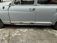 Mercedes ponton 190d oldtimer - afbeelding 11 van  24