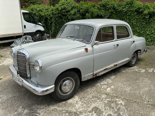Mercedes ponton 190d oldtimer - afbeelding 1 van  24