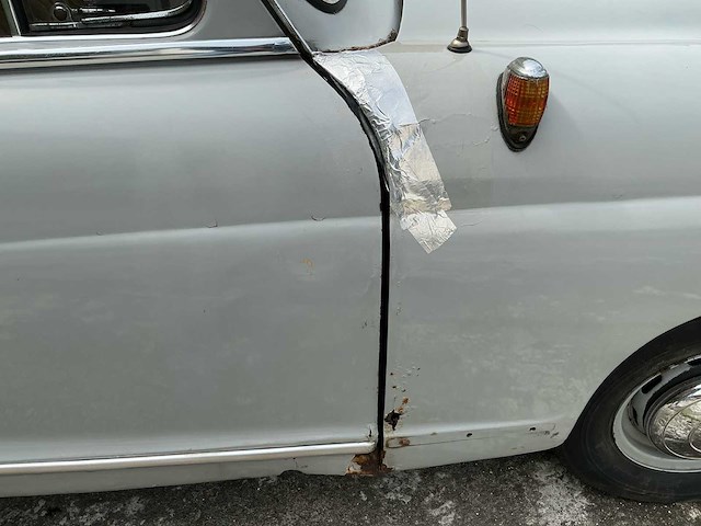 Mercedes ponton 190d oldtimer - afbeelding 16 van  24