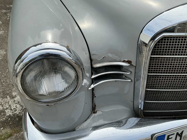 Mercedes ponton 190d oldtimer - afbeelding 17 van  24