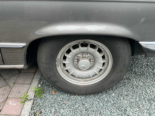 Mercedes r107 sl280 oldtimer - afbeelding 2 van  32