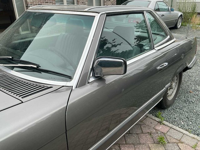 Mercedes r107 sl280 oldtimer - afbeelding 8 van  32