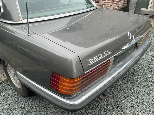 Mercedes r107 sl280 oldtimer - afbeelding 9 van  32