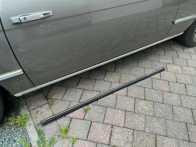Mercedes r107 sl280 oldtimer - afbeelding 11 van  32