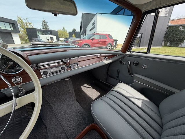 Mercedes se220 - afbeelding 7 van  23