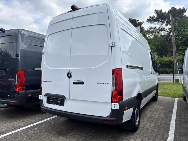 Mercedes sprinter, 2024 - afbeelding 17 van  22