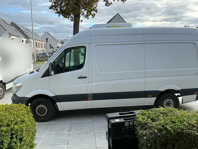 Mercedes sprinter 906bb35 bedrijfswagen met koel en diepvriesinstallatie - afbeelding 11 van  18