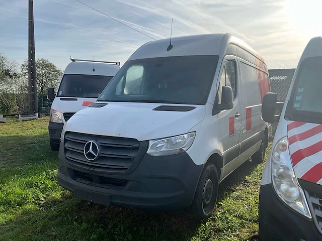 Mercedes sprinter bus - afbeelding 1 van  28