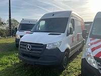 Mercedes sprinter bus