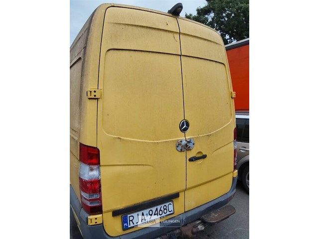Mercedes sprinter, enkel voor vergunninghouders en erkende centra voor verschrotting - afbeelding 2 van  4