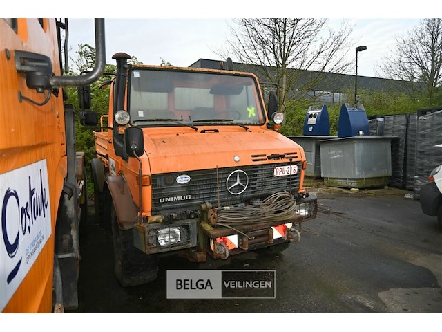 Mercedes unimog vrachtwagen - afbeelding 1 van  19