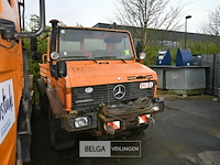 Mercedes unimog vrachtwagen