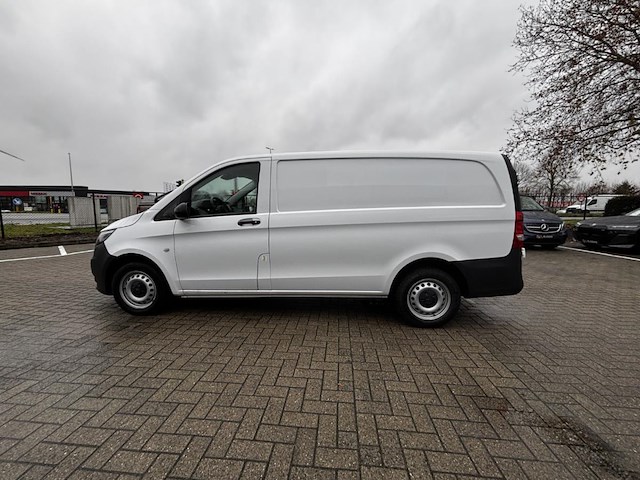 Mercedes vito, 2022 - afbeelding 24 van  25