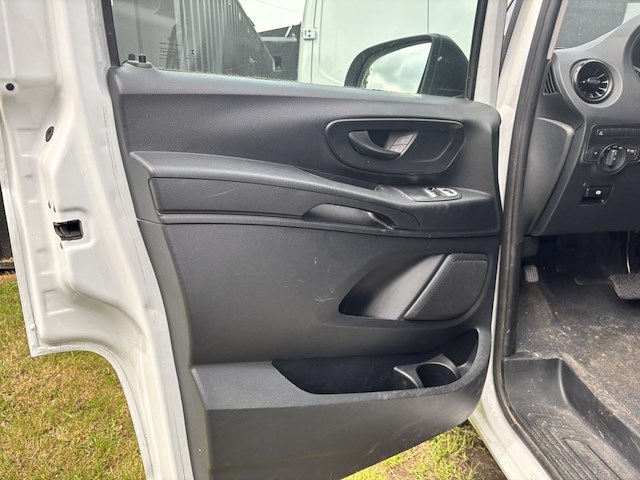 Mercedes vito, 2022 - afbeelding 21 van  23
