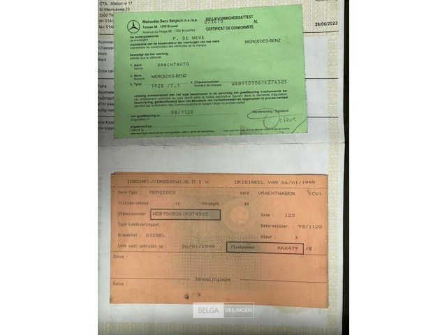 Mercedes vrachtwagen met containersysteem en fassi kraan - afbeelding 2 van  23