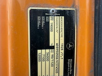 Mercedes vrachtwagen met containersysteem en fassi kraan - afbeelding 16 van  23