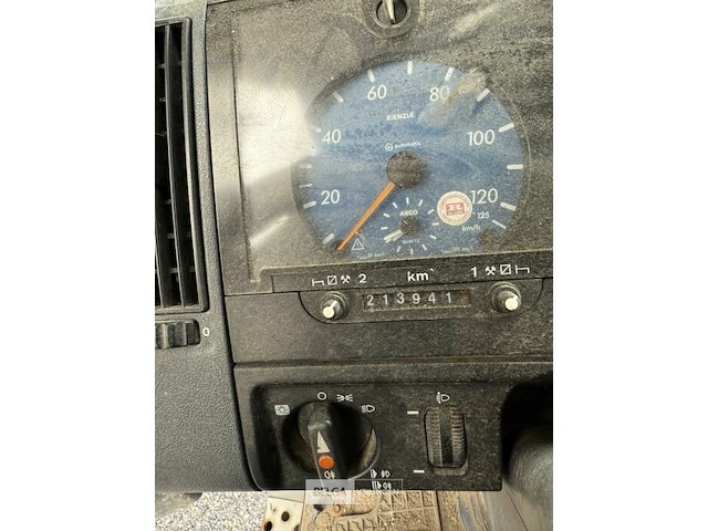 Mercedes vrachtwagen met containersysteem en fassi kraan - afbeelding 17 van  23