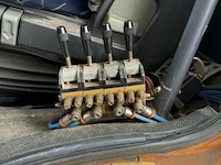 Mercedes vrachtwagen met containersysteem en fassi kraan - afbeelding 20 van  23