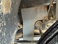 Mercedes vrachtwagen met containersysteem en fassi kraan - afbeelding 21 van  23