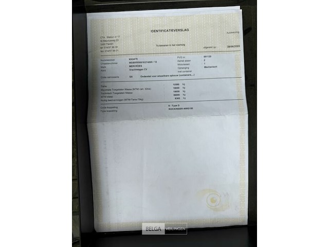 Mercedes vrachtwagen met containersysteem en fassi kraan - afbeelding 23 van  23