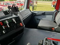 Mercedes vrachtwagen met haakarm en kraan - afbeelding 5 van  21