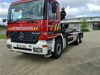 Mercedes vrachtwagen met haakarm en kraan - afbeelding 20 van  21