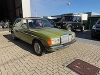 Mercedes w 200, 1981